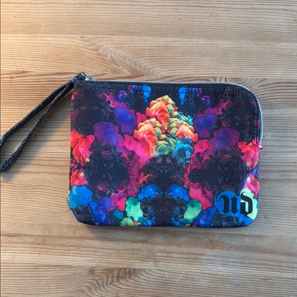 New Urban Decay Colorful Abstract Wristlet - Picture 1 of 5